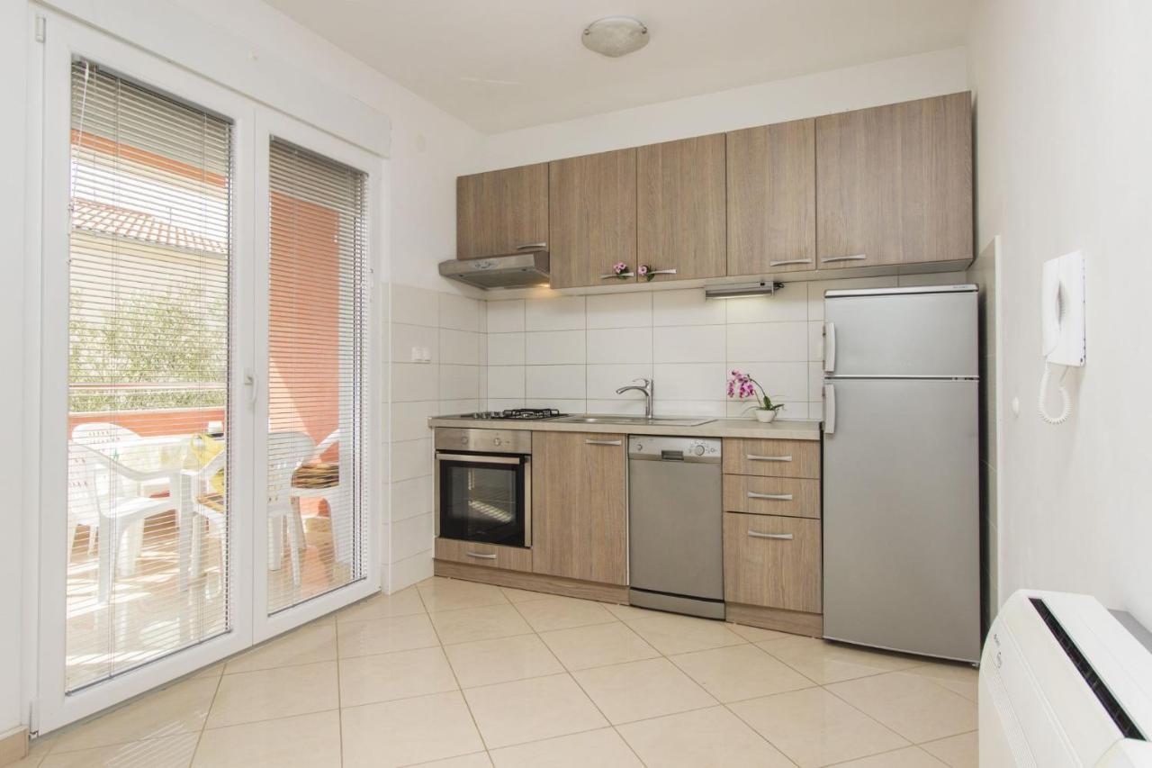 Apartments Lenija Ядрия Экстерьер фото