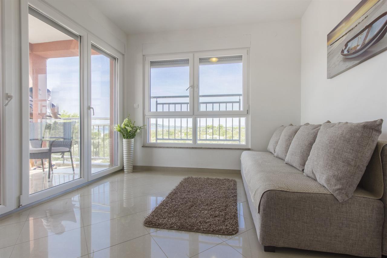 Apartments Lenija Ядрия Экстерьер фото